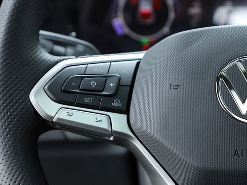 New 2026 Volkswagen Tiguan SE R-Line image 60