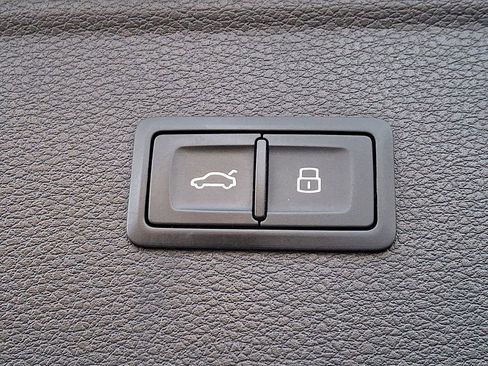 Used 2019 Audi Q5 2.0T Premium w/ Convenience Package image 29