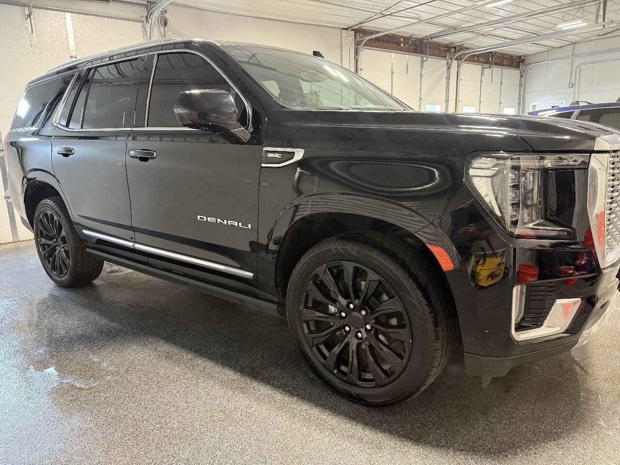 Used 2021 GMC Yukon Denali w/ Denali Ultimate Package AWD/4WD image 6