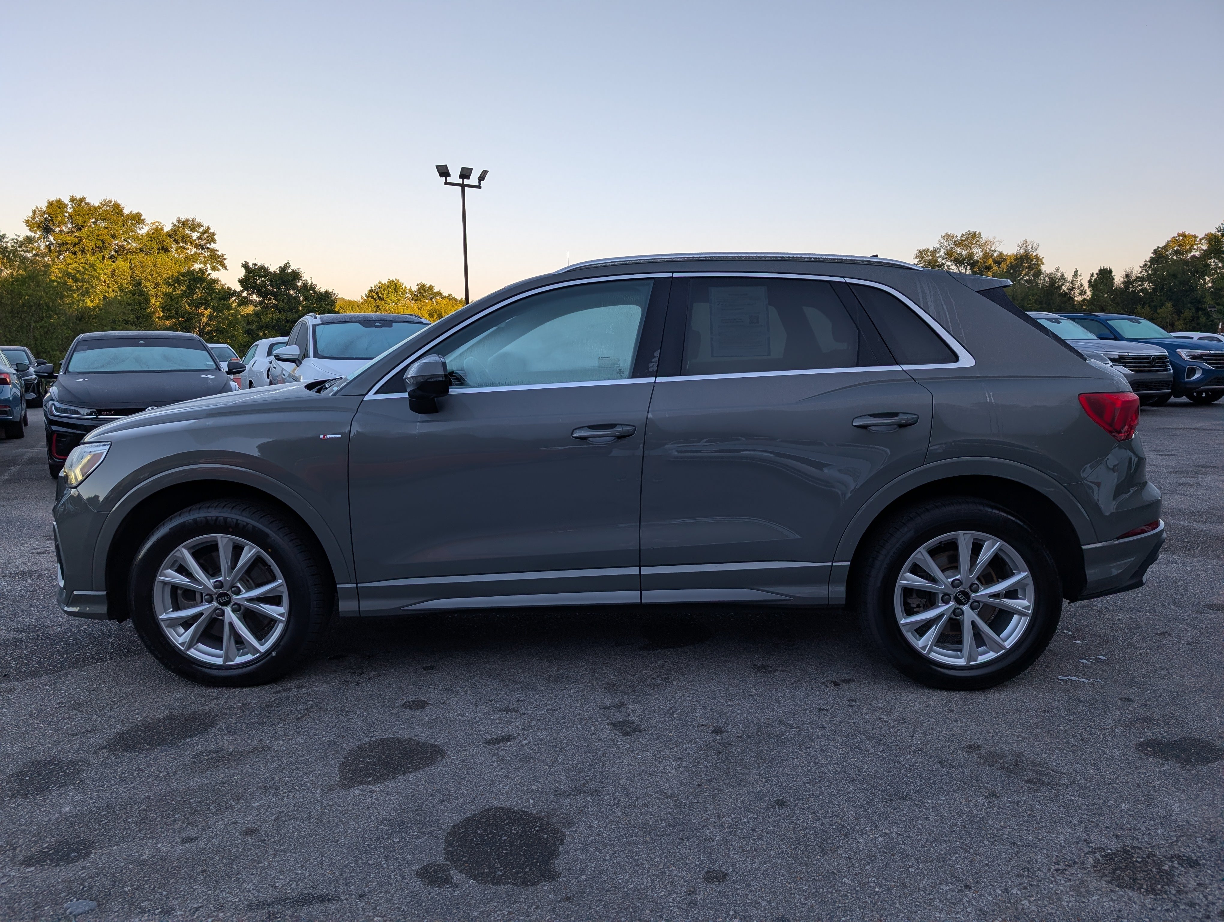 Used 2024 Audi Q3 2.0T Premium AWD/4WD image 6