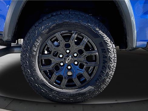 Used 2025 Chevrolet Colorado Trail Boss image 36