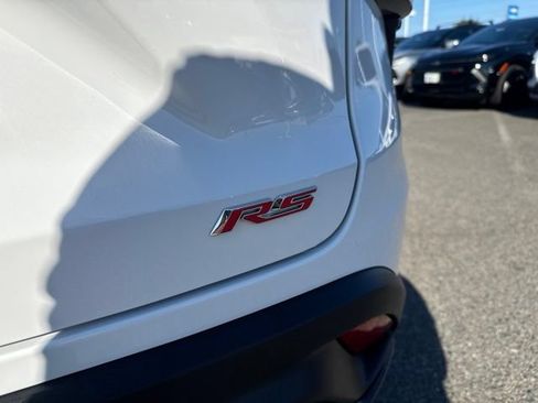 Used 2024 Chevrolet Trax RS w/ Sunroof Package FWD image 10