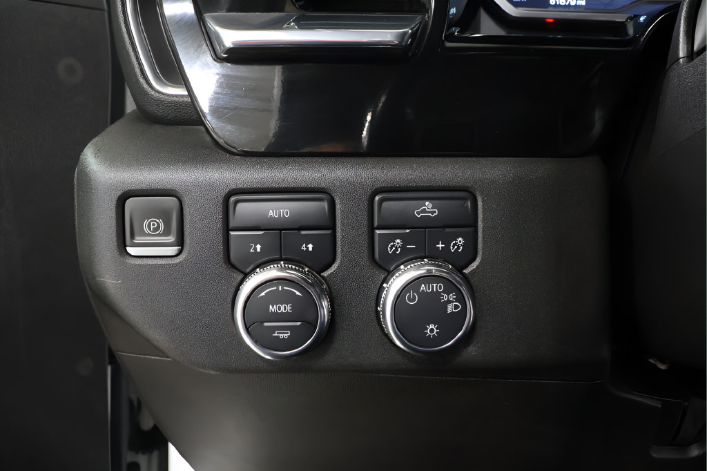 Used 2023 GMC Sierra 1500 SLE w/ Max Trailering Package AWD/4WD image 18