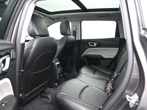 Used 2022 Jeep Compass Limited w/ Sun and Sound Group AWD/4WD image 27