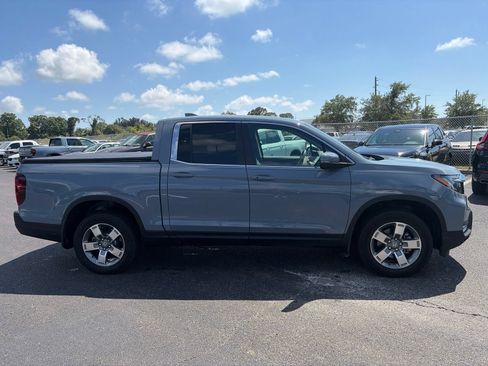 Certified 2025 Honda Ridgeline RTL image 8