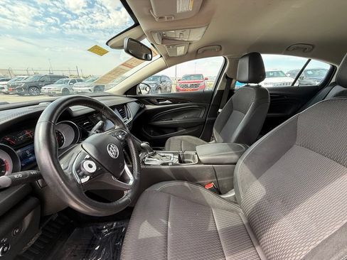 Used 2018 Buick Regal Preferred FWD image 13
