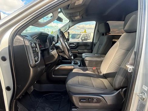 Used 2022 Chevrolet Silverado 3500 LT w/ Convenience Package image 9