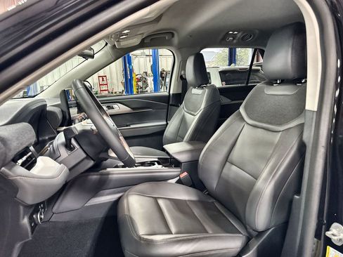 New 2026 Ford Explorer Active w/ Active Comfort Package AWD/4WD image 12