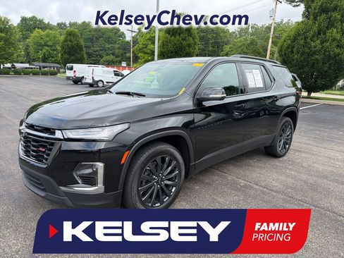 Used 2023 Chevrolet Traverse RS w/ LPO, Floor Liner Package AWD/4WD image 1