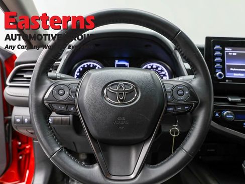 Used 2024 Toyota Camry SE image 18