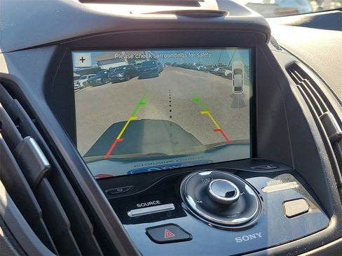 Used 2017 Ford Escape Titanium image 28