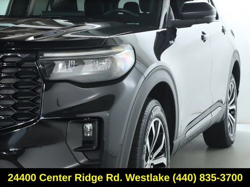 Used 2025 Ford Explorer ST-Line AWD/4WD image 5