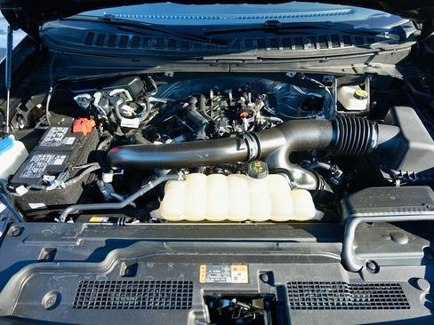 Used 2025 Ford Expedition Max Platinum w/ Driver's Package image 37