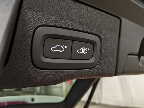 New 2026 Volvo XC60 B5 Ultra w/ Protection Package Premier image 30