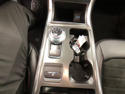 Used 2023 Ford Edge ST-Line w/ Class II Trailer Tow Package image 20