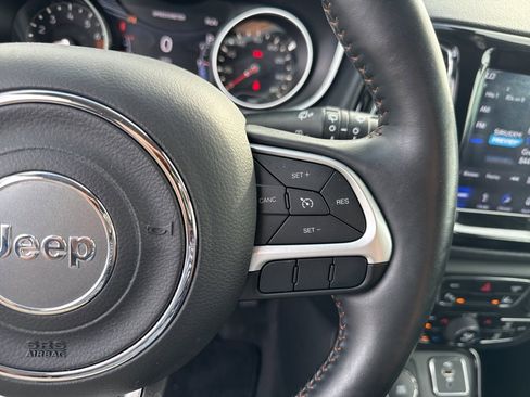 Used 2018 Jeep Compass Limited w/ Navigation Group image 47