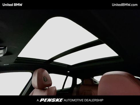 Used 2025 BMW X4 xDrive30i image 12