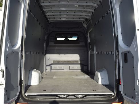 Used 2024 Mercedes-Benz Sprinter 2500 w/ Acoustic Package image 12
