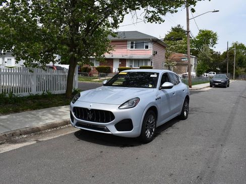 Used 2024 Maserati Grecale GT AWD/4WD image 2