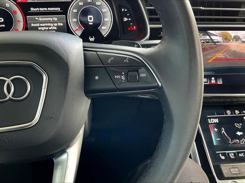 Used 2022 Audi Q7 Premium Plus w/ Premium Plus Package image 22