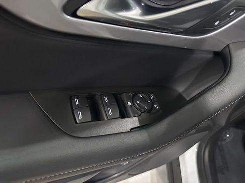 Used 2025 Chevrolet Blazer LT w/ Convenience Package image 13