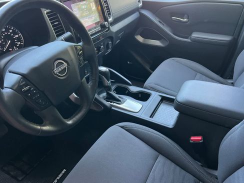 Used 2023 Nissan Frontier SV w/ Technology Package AWD/4WD image 14
