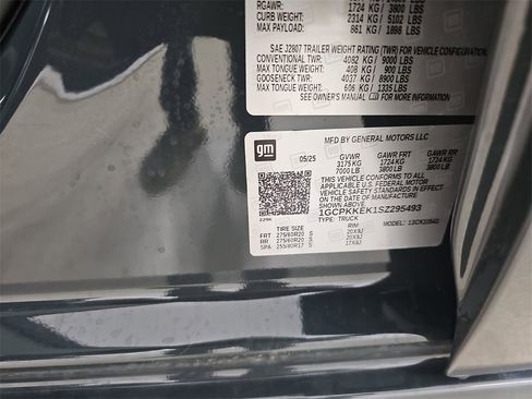 Certified 2025 Chevrolet Silverado 1500 LT image 42