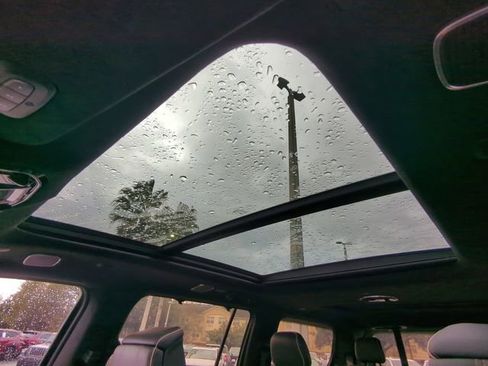 Certified 2022 Jeep Grand Wagoneer Series III w/ Rear Seat Video Group 1 image 25