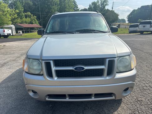 Used 2004 Ford Explorer Sport Trac 2WD image 3