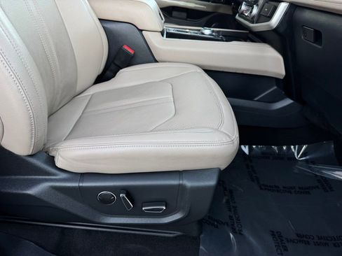 Used 2024 Ford Expedition Max Limited image 32