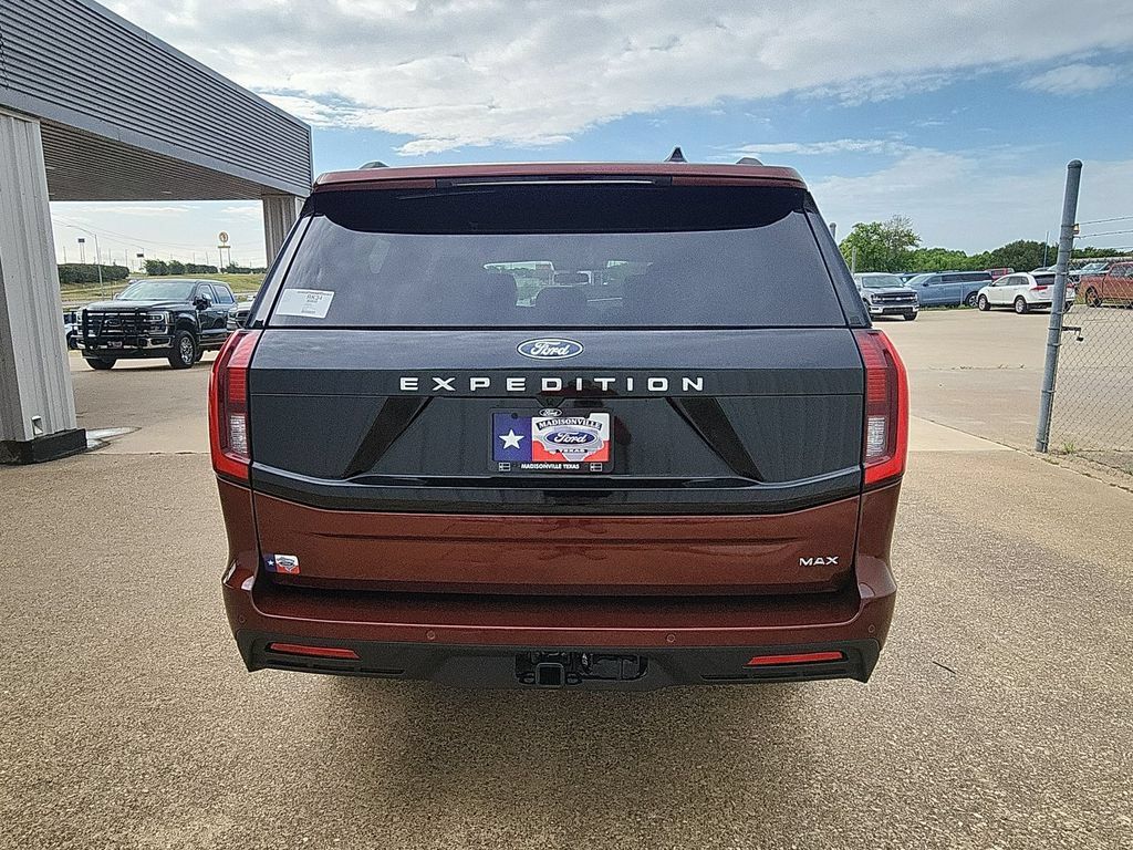 New 2027 Ford Expedition Max Active RWD image 7