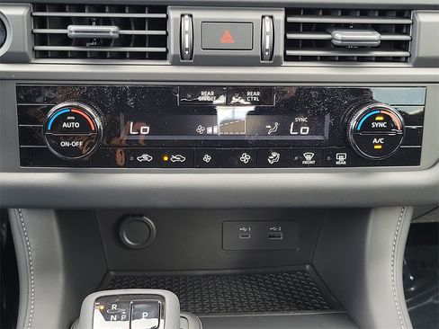 New 2025 Nissan Pathfinder S image 10