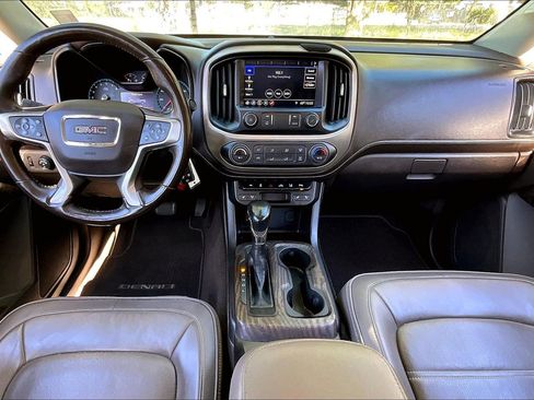 Used 2022 GMC Canyon Denali image 7
