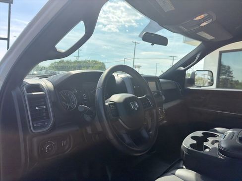 Used 2022 RAM 2500 Tradesman w/ Chrome Appearance Group image 4