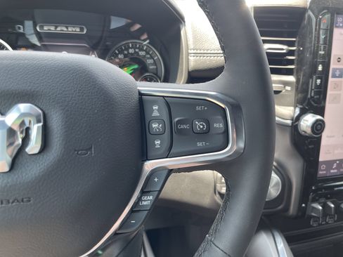 Used 2025 RAM 1500 Laramie w/ Sport Appearance Package AWD/4WD image 19