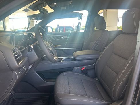 New 2026 Chevrolet Traverse LT w/ Midnight/Sport Edition FWD image 10