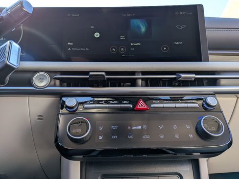 New 2025 Hyundai Tucson Limited image 10