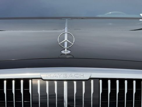 Used 2024 Mercedes-Benz Maybach S 580 4MATIC image 41