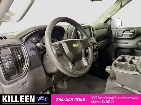 Used 2020 Chevrolet Silverado 1500 Custom w/ Custom Value Package RWD image 11