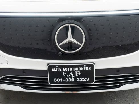 Used 2025 Mercedes-Benz EQB 300 4MATIC w/ Driver Assistance Package image 40