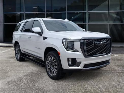 Used 2023 GMC Yukon Denali Ultimate AWD/4WD image 2