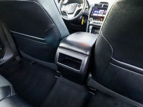 Used 2014 Toyota Camry SE image 48
