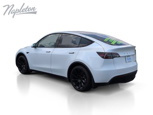 Used 2021 Tesla Model Y Long Range AWD/4WD image 3