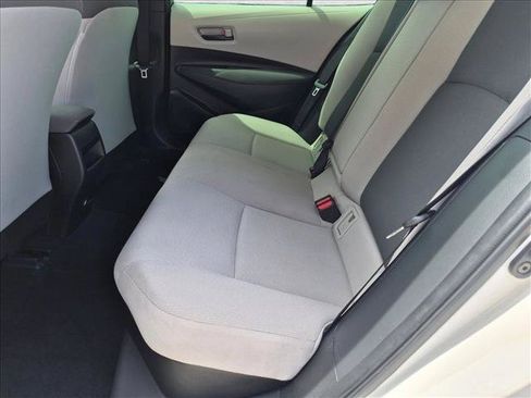 Used 2022 Toyota Corolla LE FWD image 14