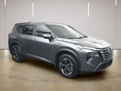 Certified 2025 Nissan Rogue SV AWD/4WD image 1