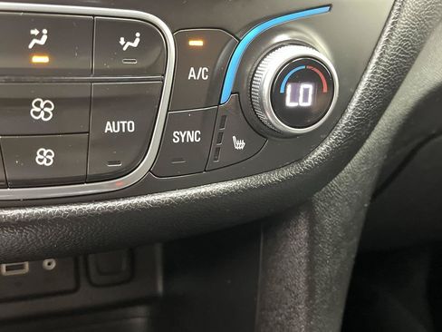 Used 2020 Chevrolet Equinox LT AWD/4WD image 21