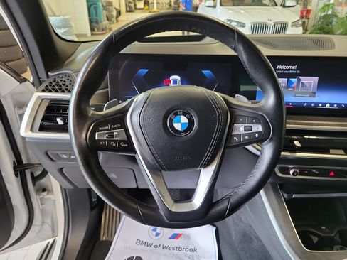 Used 2024 BMW X5 xDrive40i w/ Premium Package AWD/4WD image 21