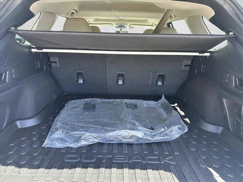 Used 2022 Subaru Outback Limited AWD/4WD image 8