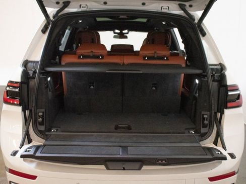 Certified 2023 BMW X7 xDrive40i w/ Executive Package image 26