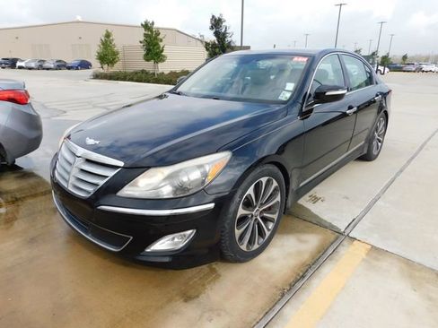 Used 2013 Hyundai Genesis 5.0 R-Spec image 3